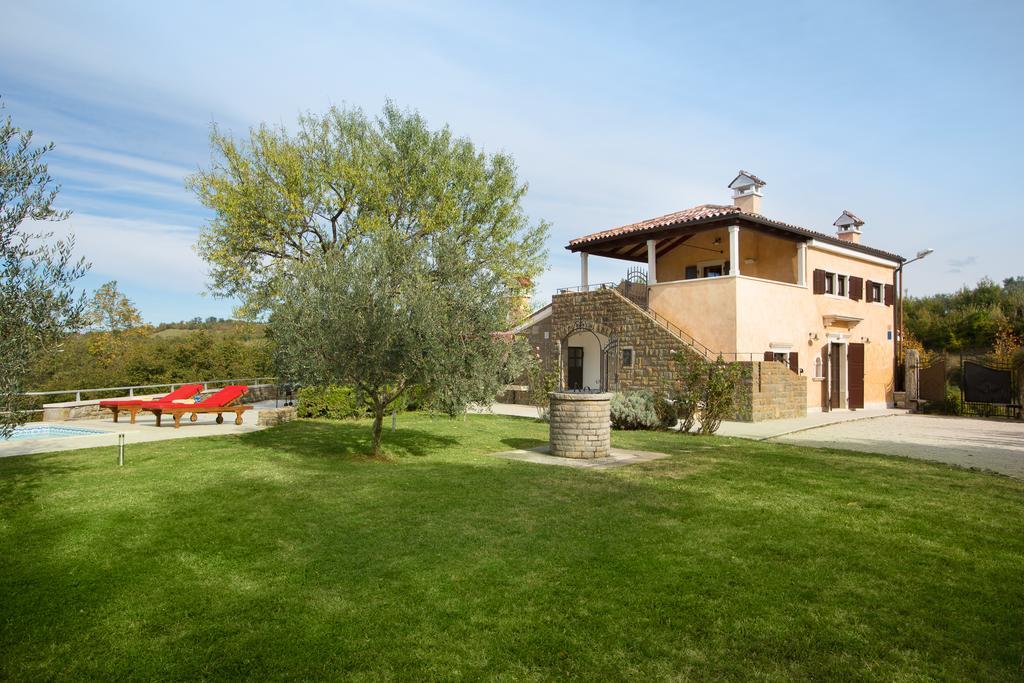 Villa Momiano With Private PoolMomjan エクステリア 写真
