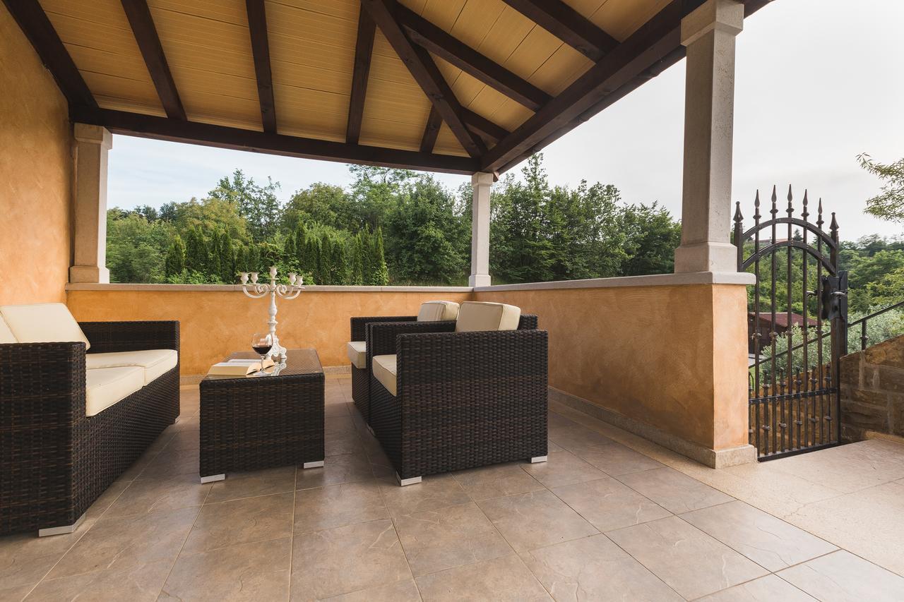 Villa Momiano With Private PoolMomjan エクステリア 写真